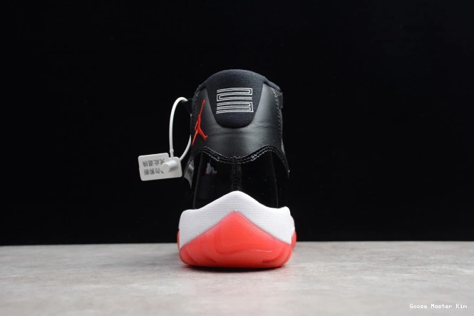Air Jordan 378037-010 Retro (2012) 11 Bred 0807